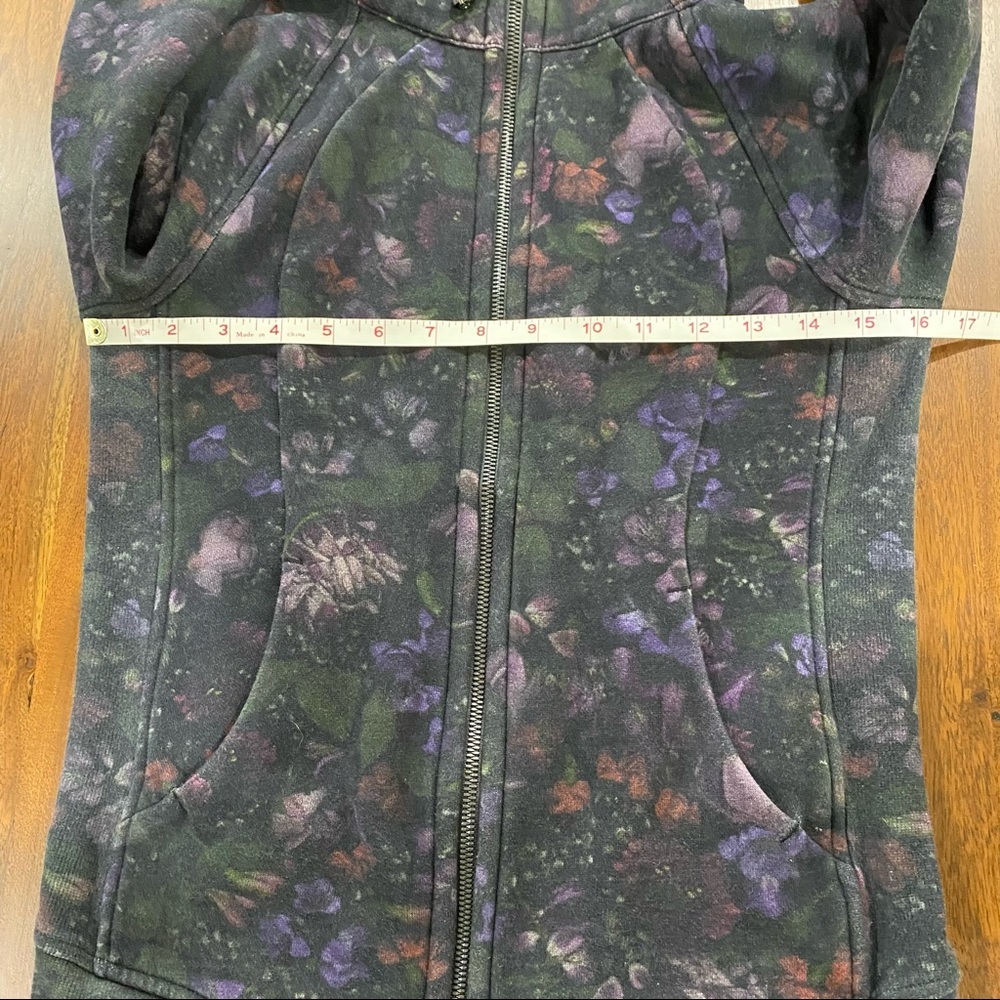 Lululemon Jacket - Picture 10 of 12
